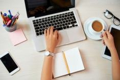 Virtuálna asistentka